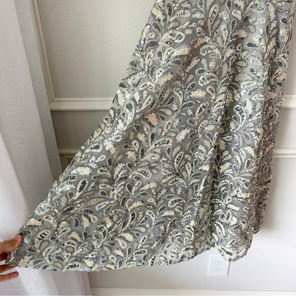 NWT Dress The Population Carlita Sequin Midi Dress in Dove sz XS - Picture 5 of 7